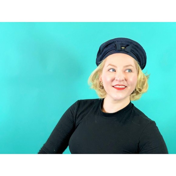 Vintage 1940s Navy Hat Blue Bow Button Round Beret - Picture 3 of 9